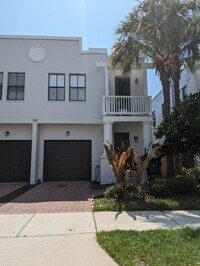 Building Photo - 113 S Packwood Ave