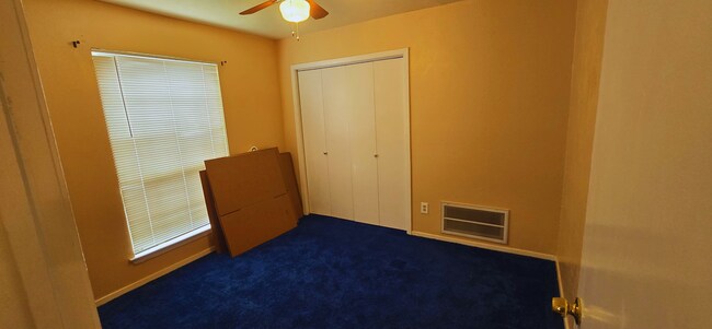 Building Photo - 1522 Butterfield Dr