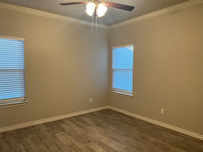 Building Photo - 629 Cr 306