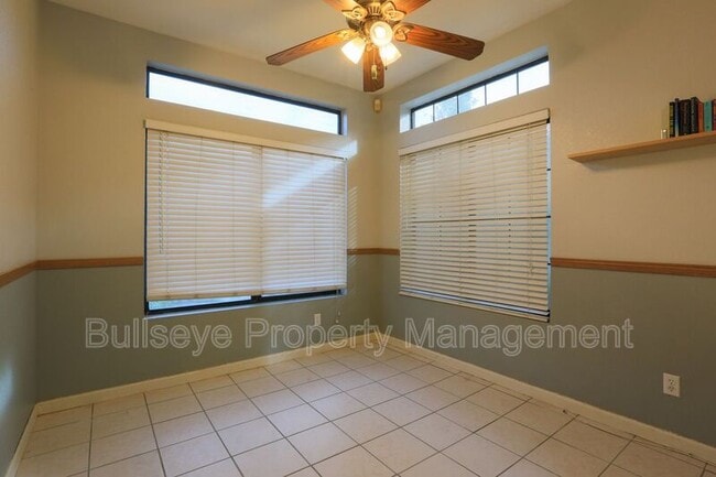 Building Photo - 4566 W Shannon St