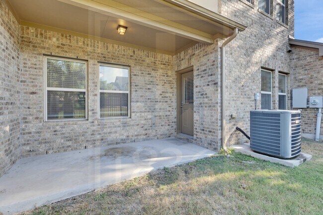 Building Photo - 2214 S Lakeline Blvd