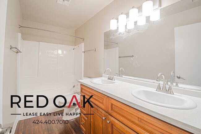 Building Photo - 861 Glencliff St