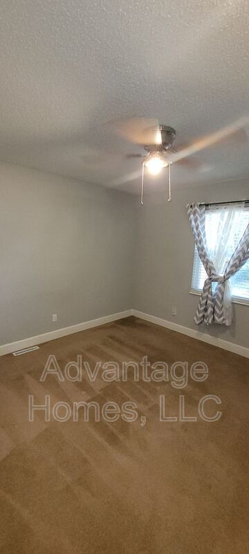 Building Photo - 13024 S Trenton St