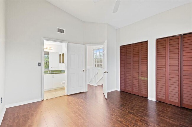 Building Photo - 781 SW 148th Ave