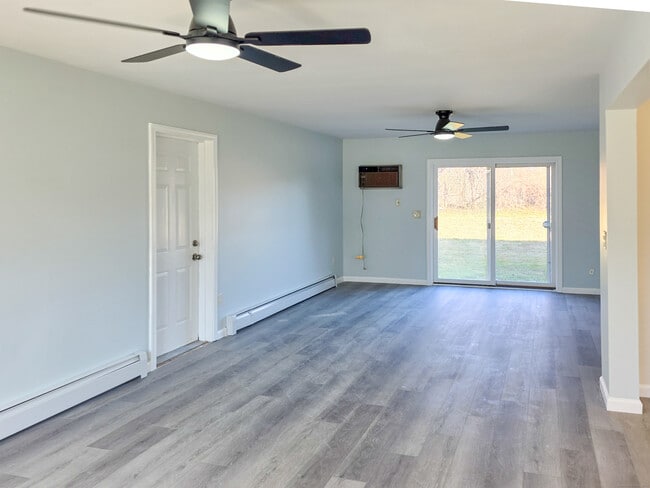 Building Photo - 7 Dally Farm Rd