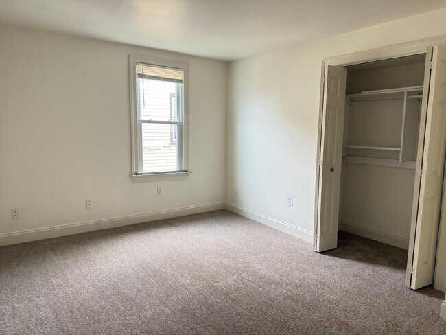 Building Photo - 3131 Lincoln Hwy E