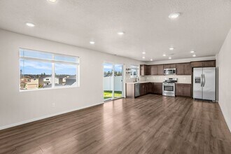 Building Photo - 2022-Like New-Construction 4BR/2.5BA, 1,700 sqft. NW Spokane