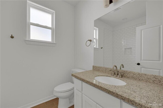 Building Photo - 2600 N Day Lily Ave