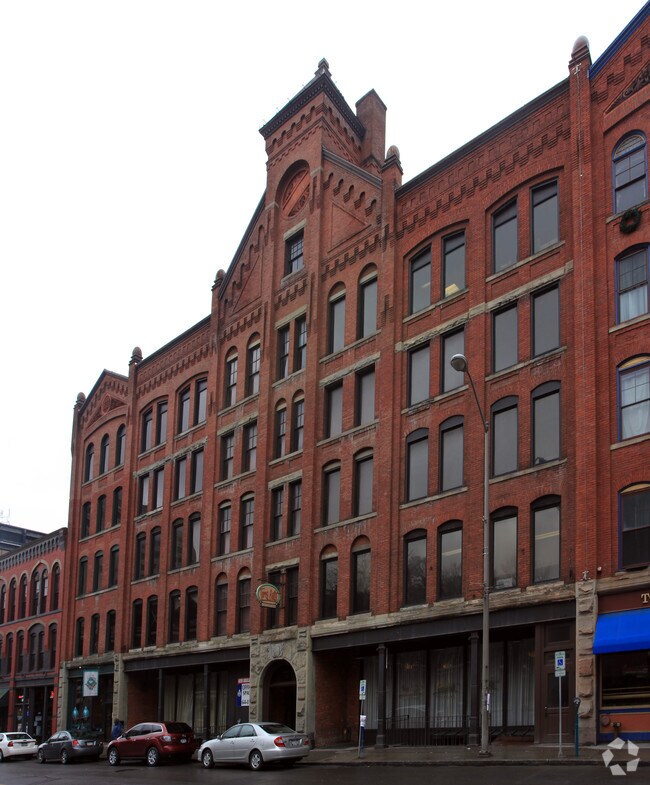 Building Photo - 81 State St.