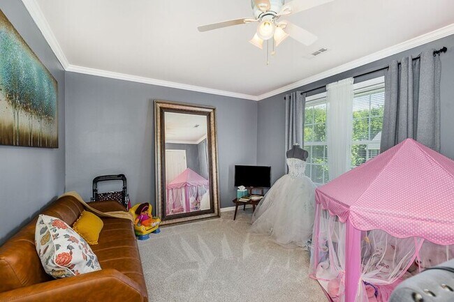 Building Photo - 11814 Gardenia Dr