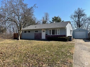 Building Photo - 3 Bedroom Home