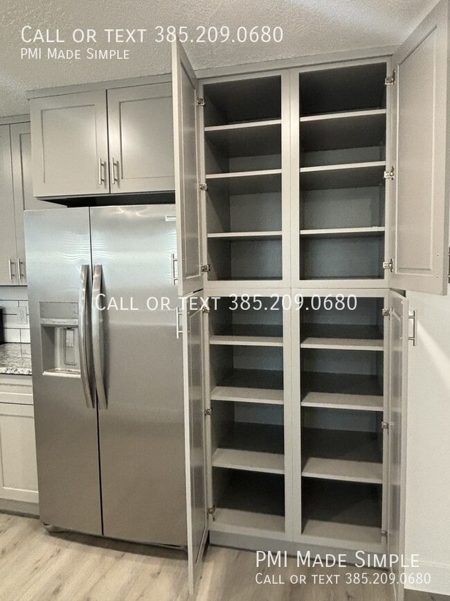 Building Photo - 258 1200 W