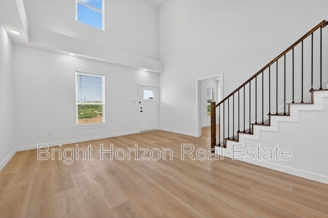 Building Photo - 10524 Tube Dr