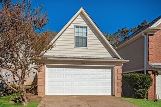 Building Photo - 9204 Lazzini Cove