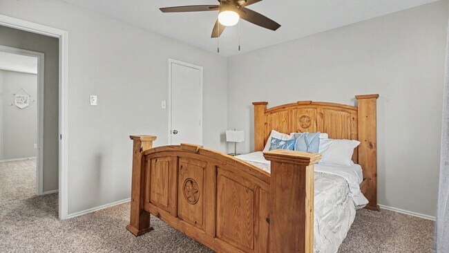 Building Photo - 9039 Serena Ln
