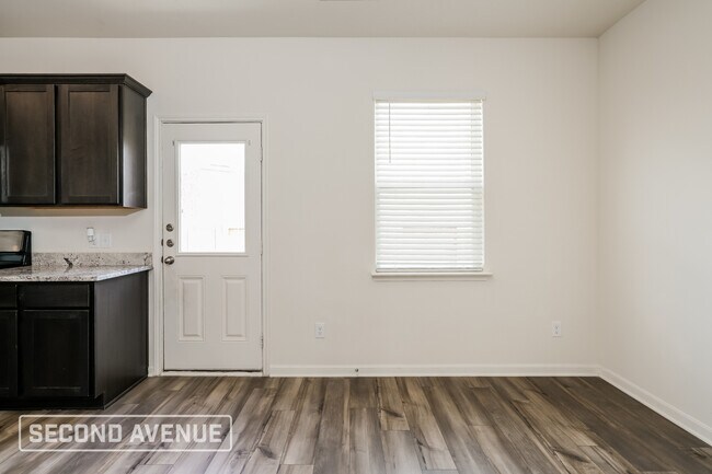 Building Photo - 507 Bennie Leonard St