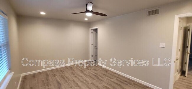 Building Photo - 1421 S 12th St
