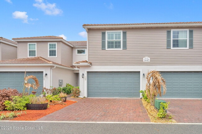 Building Photo - 1445 Isabella Dr