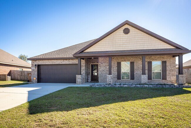 Building Photo - Beautiful 4 Bedroom 3 Bath Home!