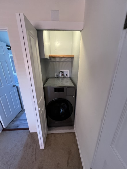 Building Photo - 7545 La Jolla Blvd