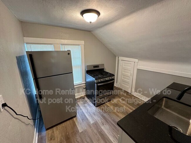 Building Photo - 3631 Pennsylvania Ave