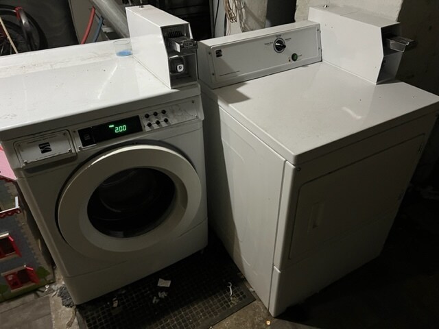 Basement laundry easily available - 3040 Park Ave