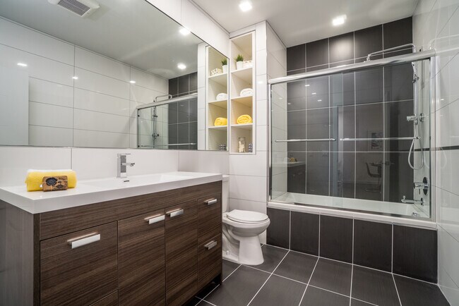 Building Photo - 6122 HUDSON Ave