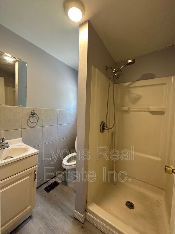 Building Photo - 2115 Crawford St