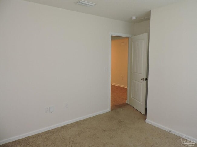 Building Photo - 5780 Blackhorse Cir