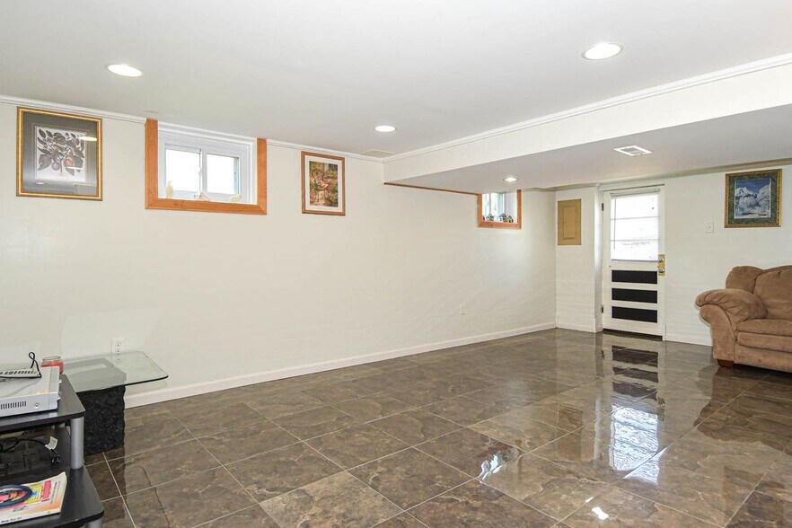 Building Photo - 9310 Radio Dr