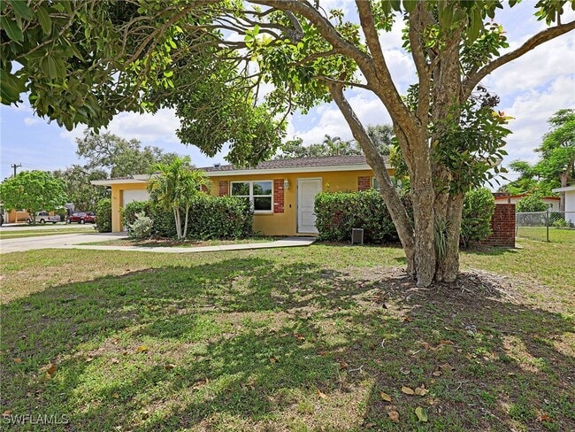 Building Photo - 3958 La Palma St