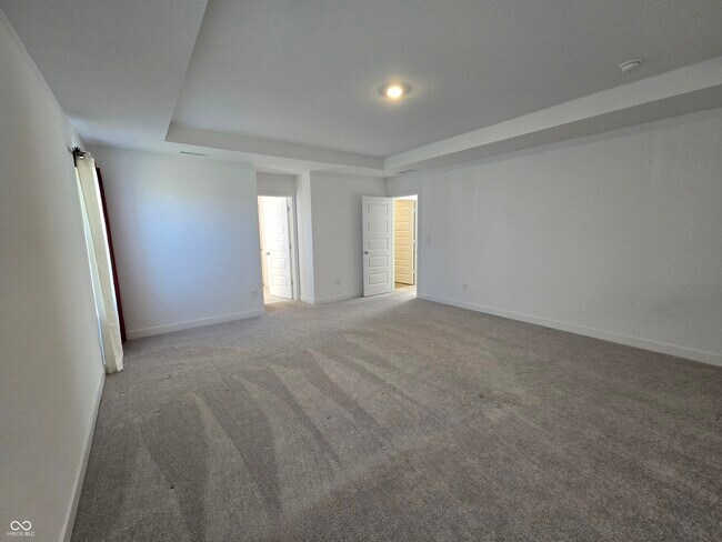 Building Photo - 5128 Summerton St