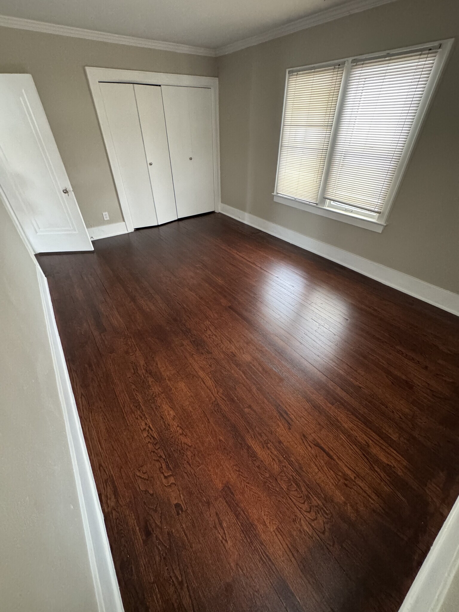 Building Photo - 721 Thomson St