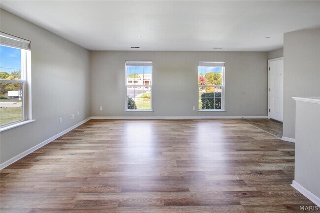 Building Photo - 327 Stonewall Creek Dr