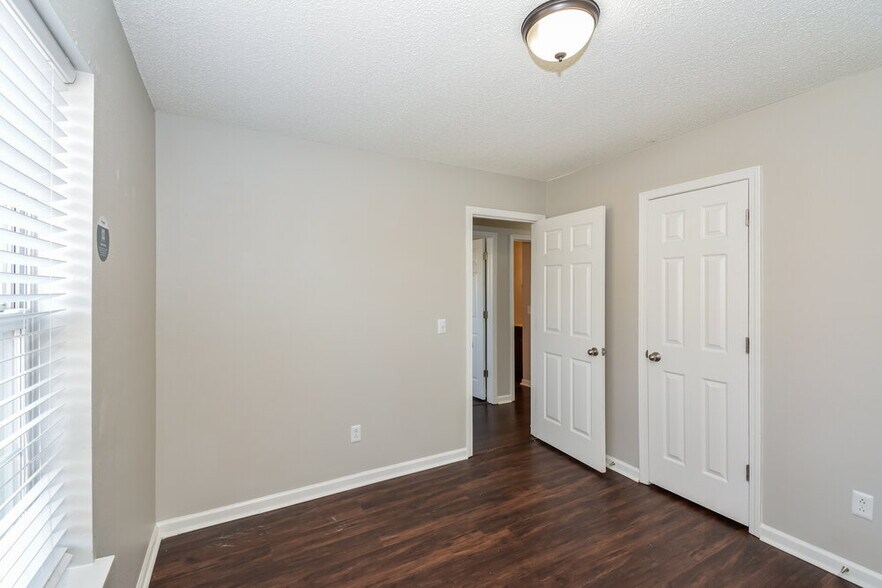 Building Photo - 306 Hank Aaron Cove