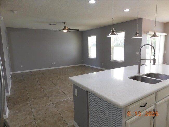 Building Photo - 3199 Turret Dr