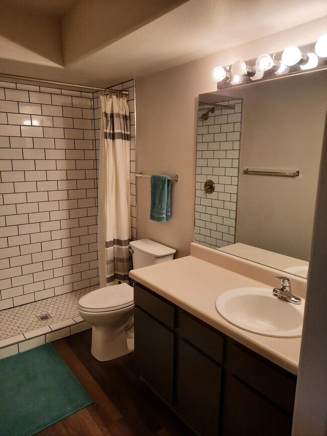 Building Photo - 1100 Goeglein Gulch Rd