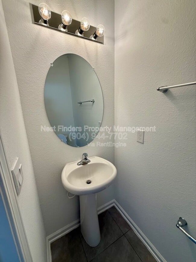 Building Photo - 8353 Retrograde Rd