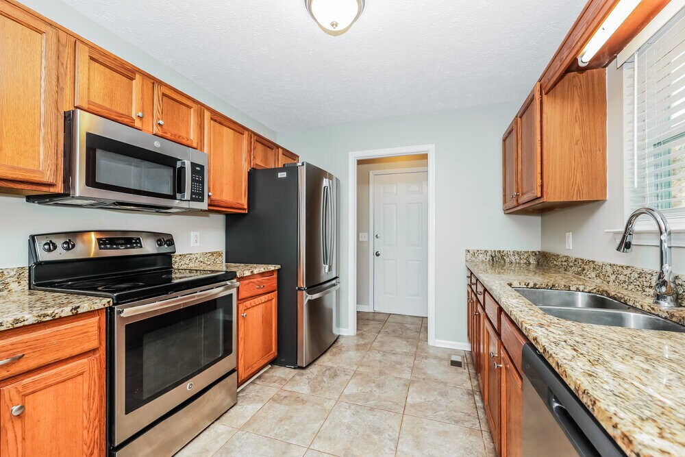 Building Photo - 210 Rapid Waters Ct