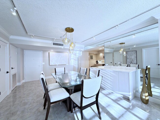 Building Photo - 3546 S Ocean Blvd