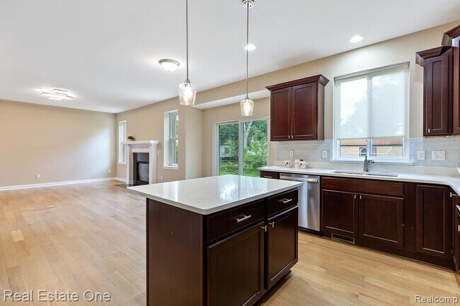 Building Photo - 68 Biltmore Blvd