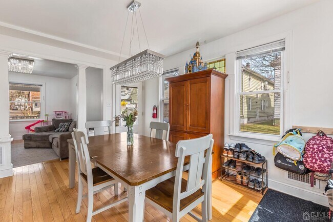 Building Photo - 236 Montgomery St