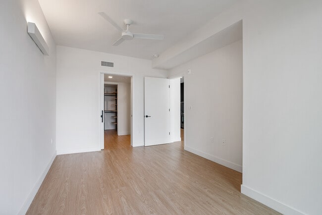 Building Photo - 3688 Overland Ave Los Angeles, CA 90034