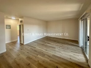 Building Photo - 1080 St Louis Ave