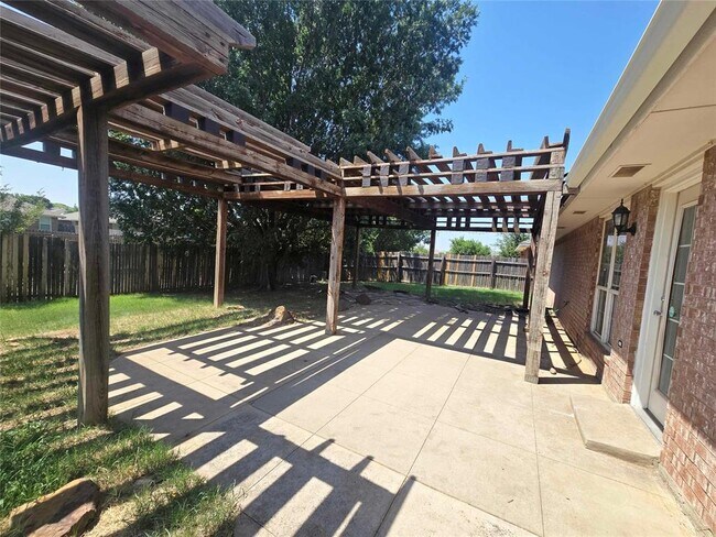 Building Photo - 16001 Korie Dr
