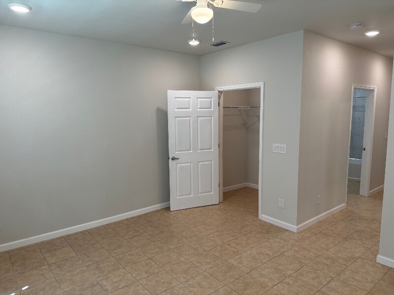 Building Photo - 7410 SW 10th Ct