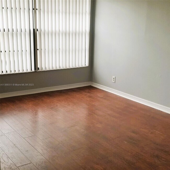 Building Photo - 2588 Coral Springs Dr