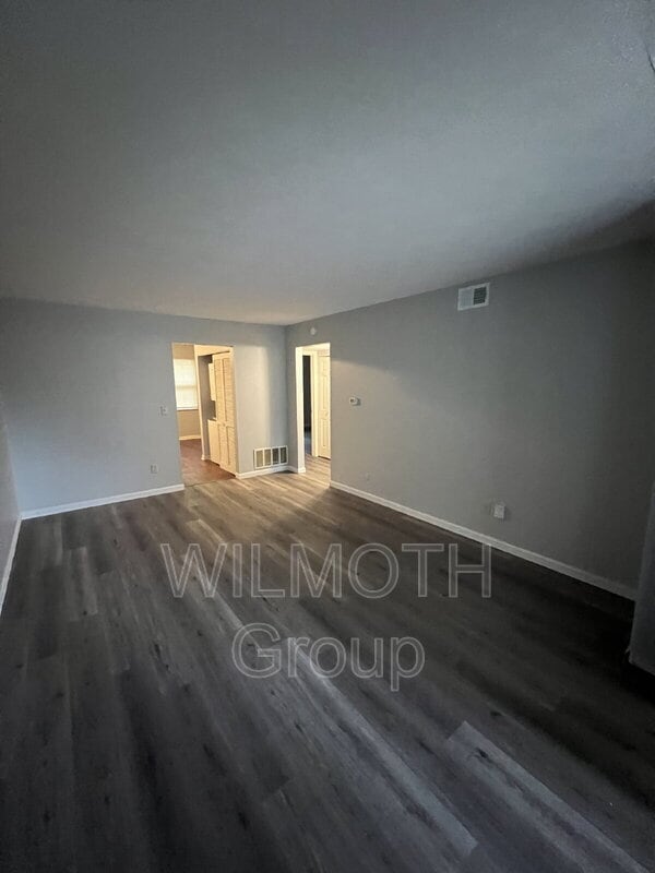 Building Photo - 1325 Millerwood Dr