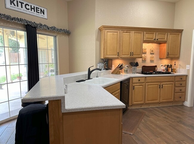 Building Photo - 100 Timber Rock Dr