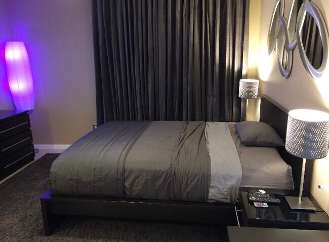 Building Photo - 201 Desoto St